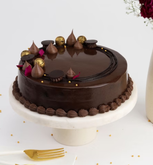 🍫 Classic Chocolate Truffle Cake